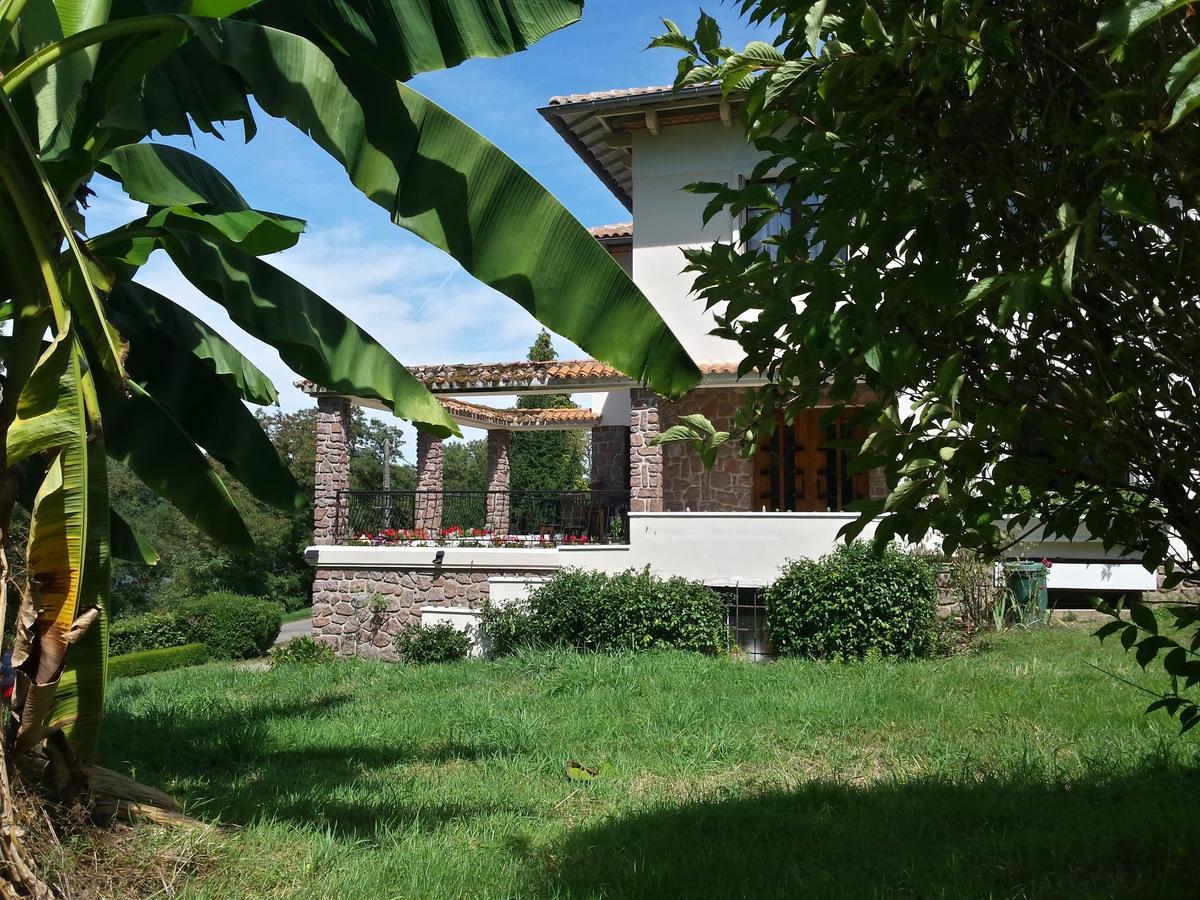 13 Bees Bed and Breakfast Confolens Εξωτερικό φωτογραφία